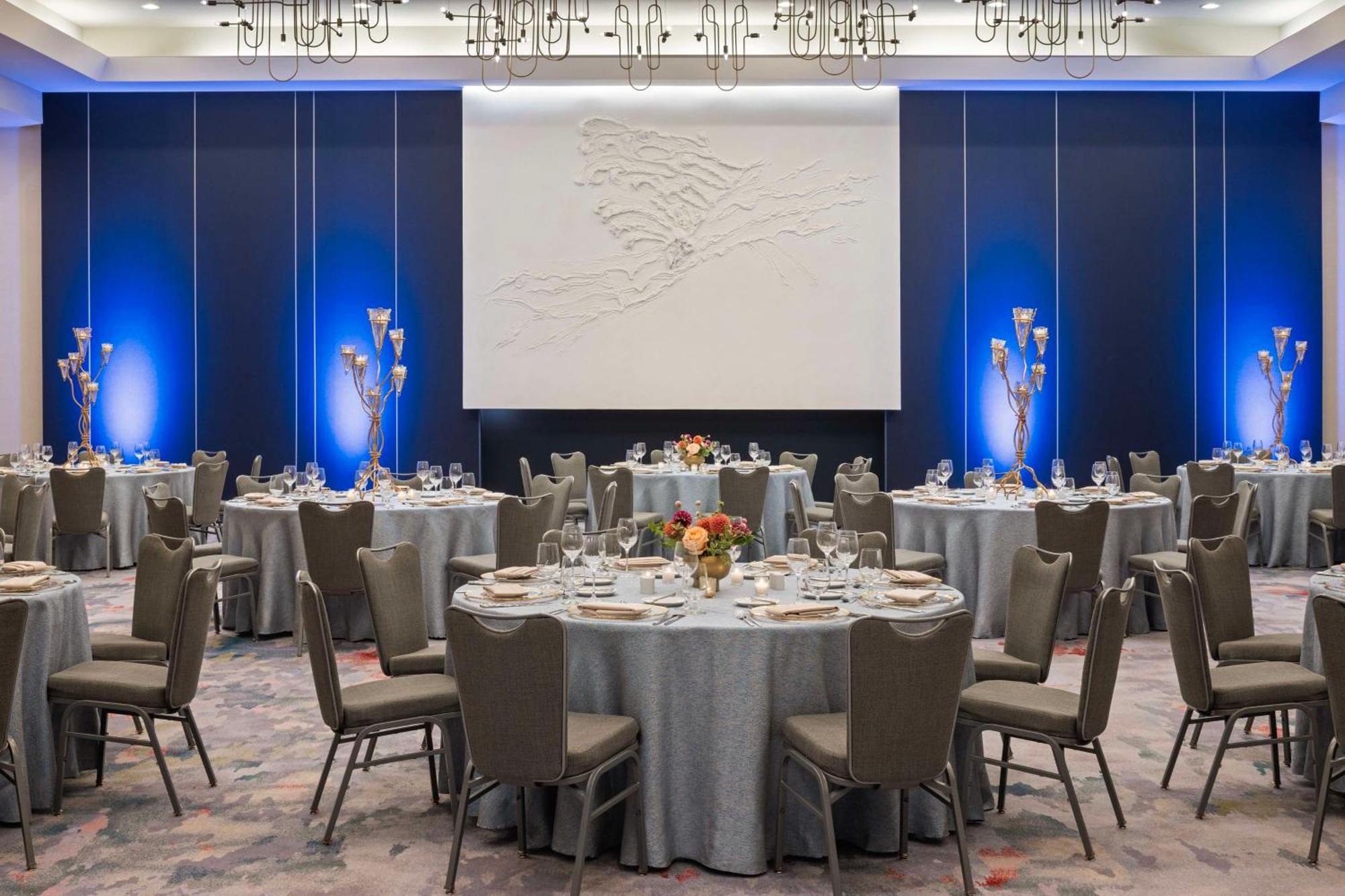 The Lofton Minneapolis, Tapestry Collection By Hilton Hotel Minneapolis